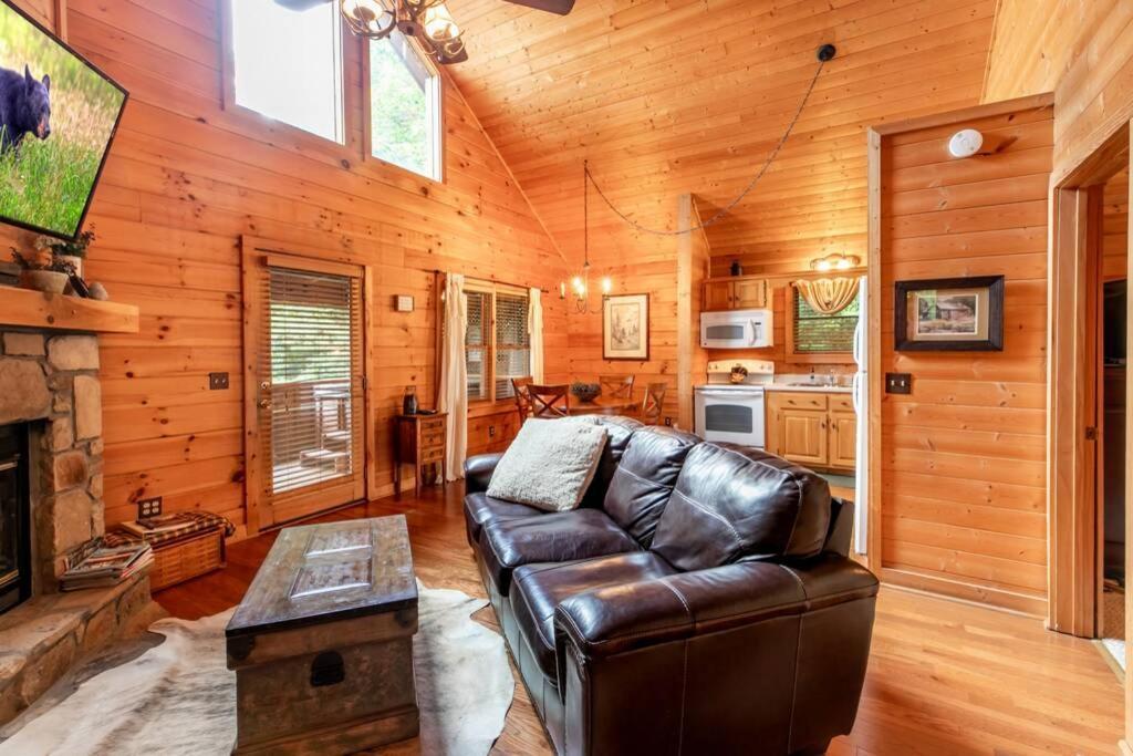 Nice View Fireplace, Hot Tub, Porch Bed, Private Севьервилл Экстерьер фото