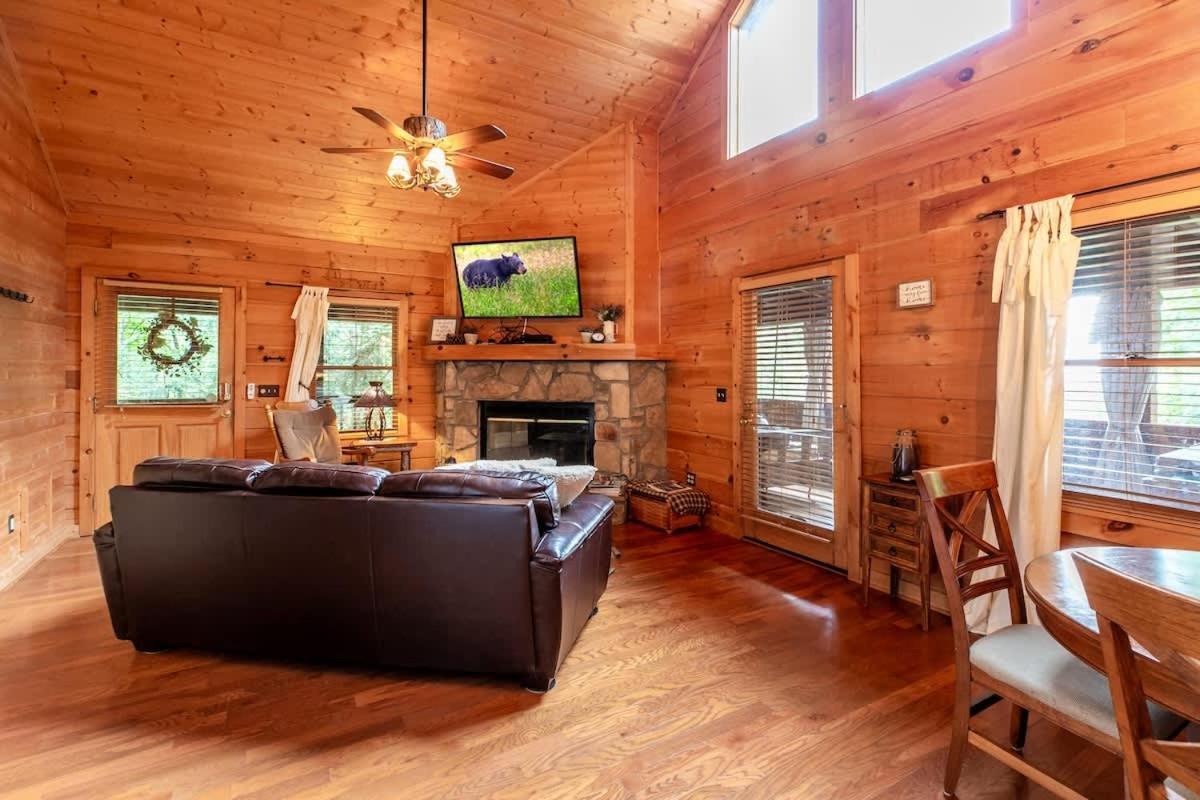 Nice View Fireplace, Hot Tub, Porch Bed, Private Севьервилл Экстерьер фото
